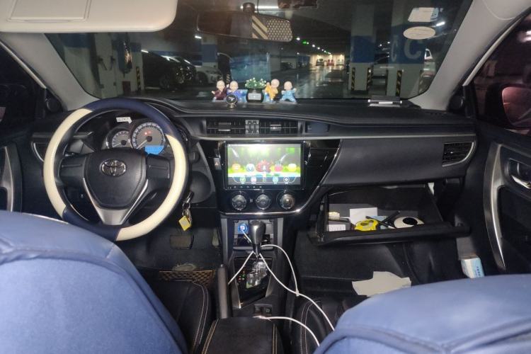 Used Toyota Corolla 2017 1.2T CVT GL Center Console