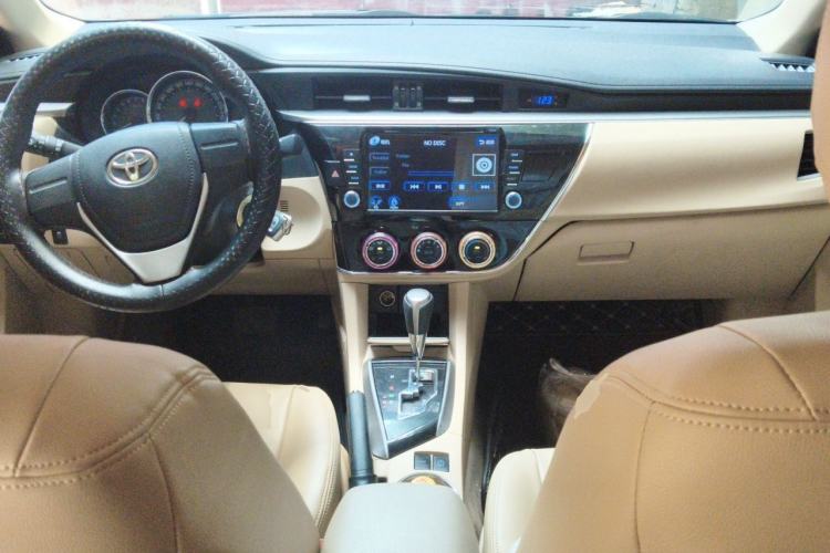 Used Toyota Corolla 2017 1.2T CVT GL Center Console
