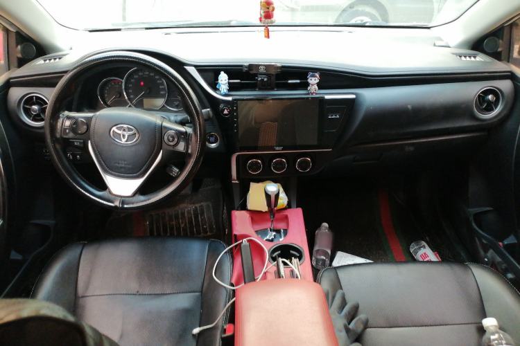 Used Toyota Corolla 2017 1.2T CVT GL Center Console