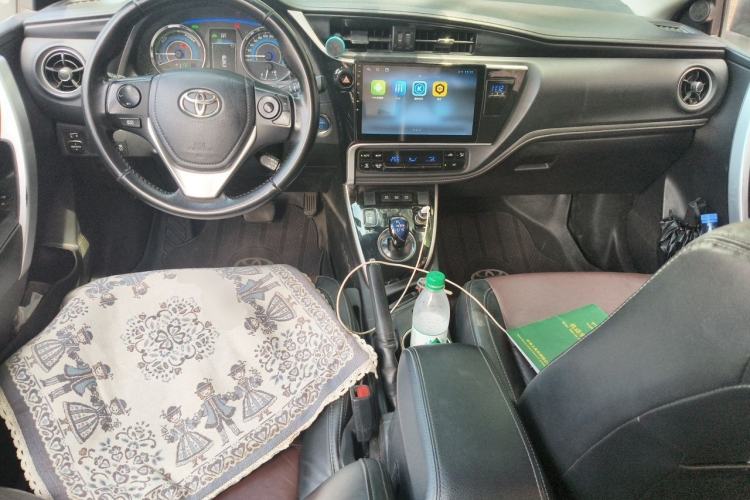 Used Toyota Corolla 2017 Revised Dual-Engine 1.8L E-CVT Elite Edition Center Console