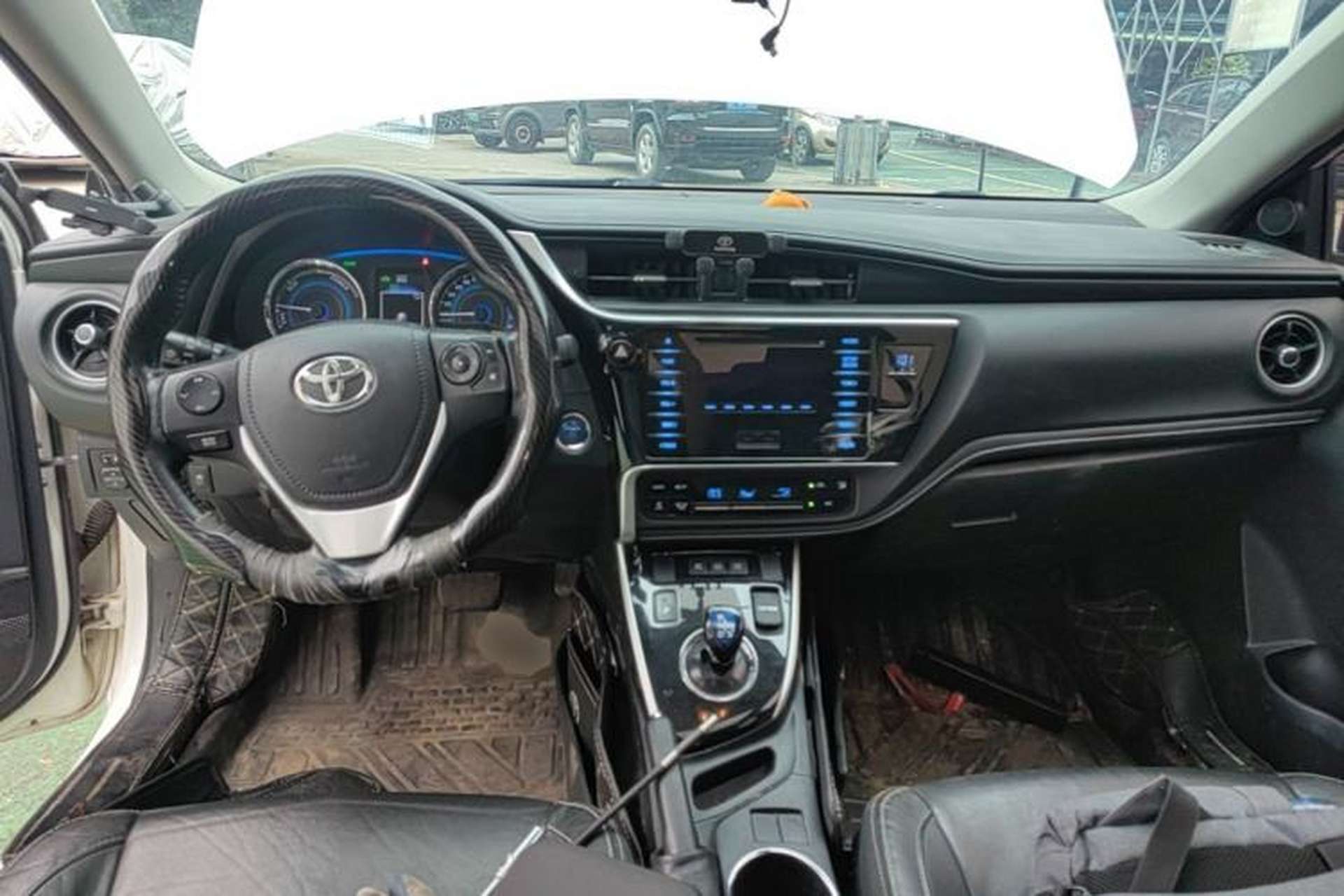 Used Toyota Corolla 2017 Revised Dual-Engine 1.8L E-CVT Elite Edition Center Console