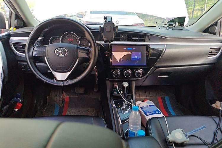 Used Toyota Corolla 2017 Revised Version 1.6L S-CVT GL Center Console
