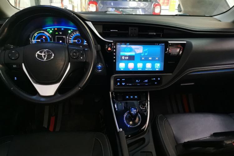 Used Toyota Corolla 2017 Revised Dual-Engine 1.8L E-CVT Elite Edition Center Console