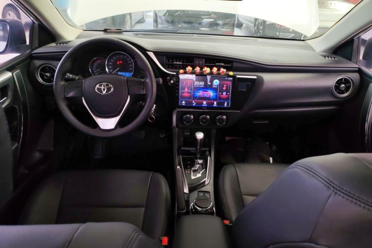 Used Toyota Corolla 2017 Revised Version 1.2T S-CVT GL Center Console