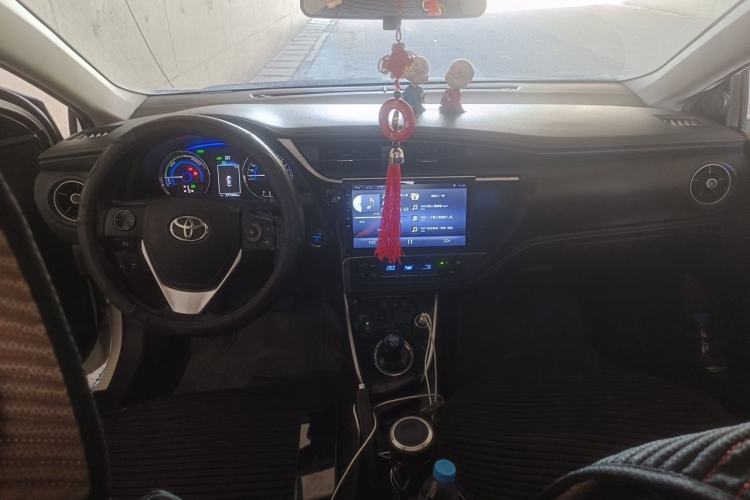 Used Toyota Corolla 2017 Revised Dual-Engine 1.8L E-CVT Elite Edition Center Console