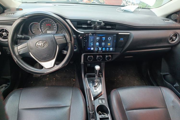 Used Toyota Corolla 2017 Revised Version 1.2T S-CVT GL Center Console