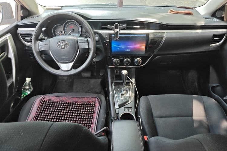 Used Toyota Corolla 2017 1.2T CVT GL Center Console