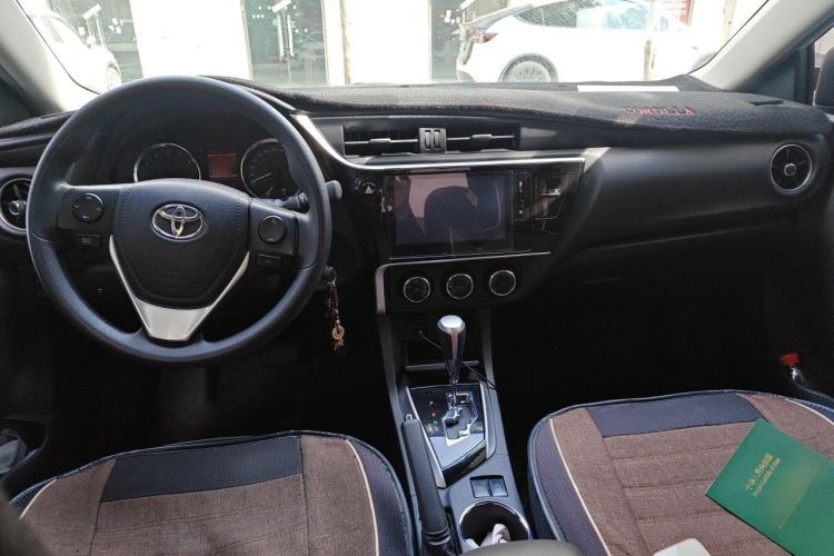Used Toyota Corolla 2017 Revised Version 1.2T S-CVT GL-i Center Console
