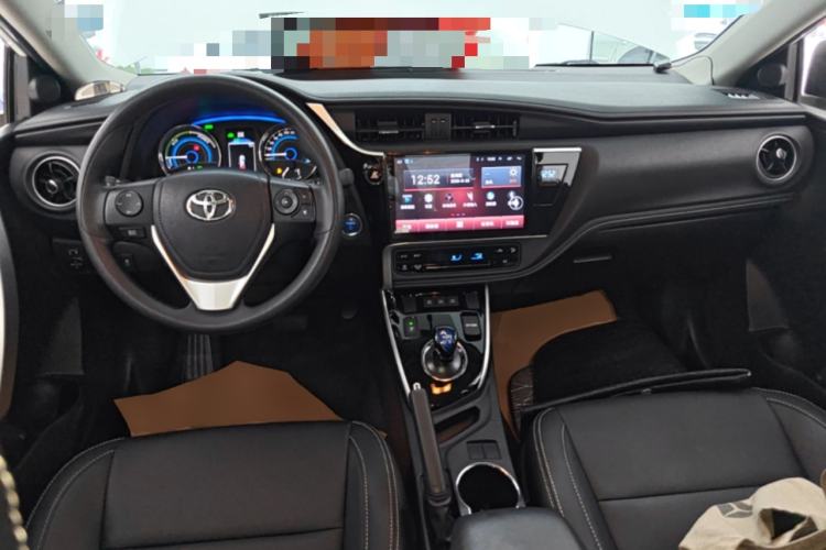 Used Toyota Corolla 2017 Revised Dual-Engine 1.8L E-CVT Leading Edition Center Console