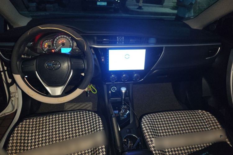 Used Toyota Corolla 2017 Revised Version 1.6L S-CVT GL Center Console