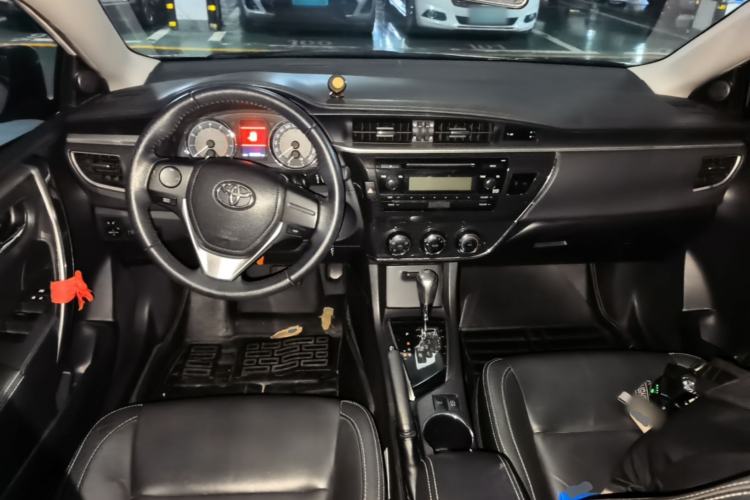 Used Toyota Corolla 2017 Revised Version 1.2T S-CVT GL-i Leather Edition Center Console