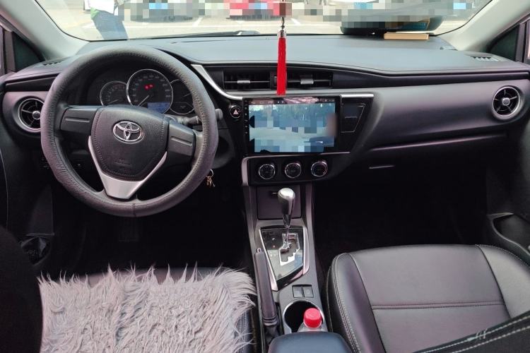 Used Toyota Corolla 2017 Revised Version 1.2T S-CVT GL Center Console
