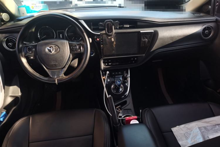 Used Toyota Corolla 2017 Revised Dual-Motor 1.8L E-CVT Pioneer Edition Center Console