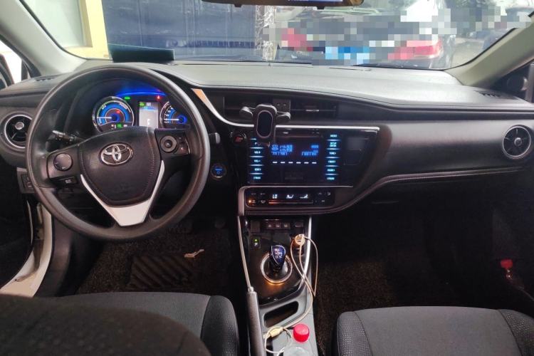Used Toyota Corolla 2017 Revised Dual-Engine 1.8L E-CVT Leading Edition Center Console
