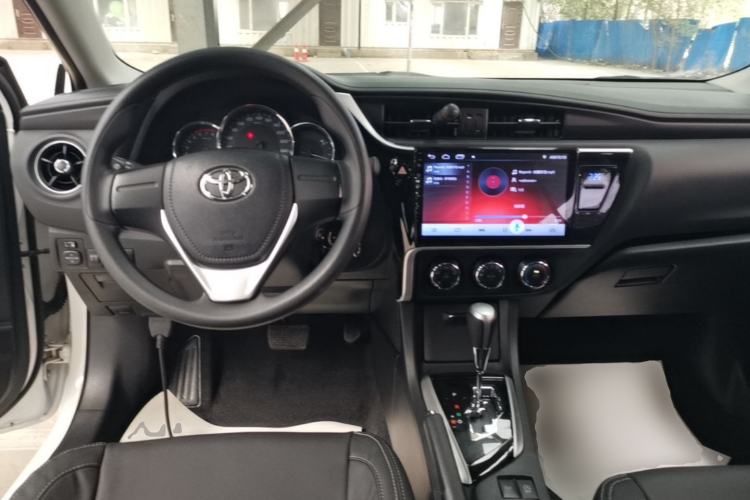 Used Toyota Corolla 2017 Revised Version 1.2T S-CVT GL Center Console