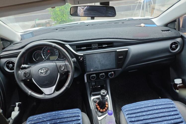Used Toyota Corolla 2017 Revised Version 1.2T Manual GL Center Console
