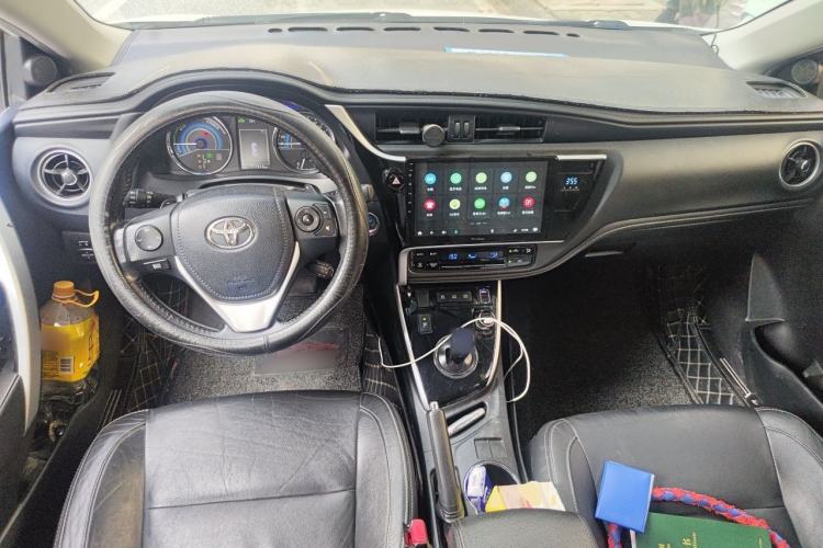 Used Toyota Corolla 2017 Revised Dual-Engine 1.8L E-CVT Elite Edition Center Console