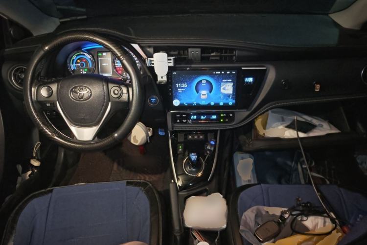 Used Toyota Corolla 2017 Revised Dual-Engine 1.8L E-CVT Elite Edition Center Console