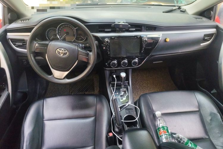 Used Toyota Corolla 2017 1.6L CVT GL Center Console