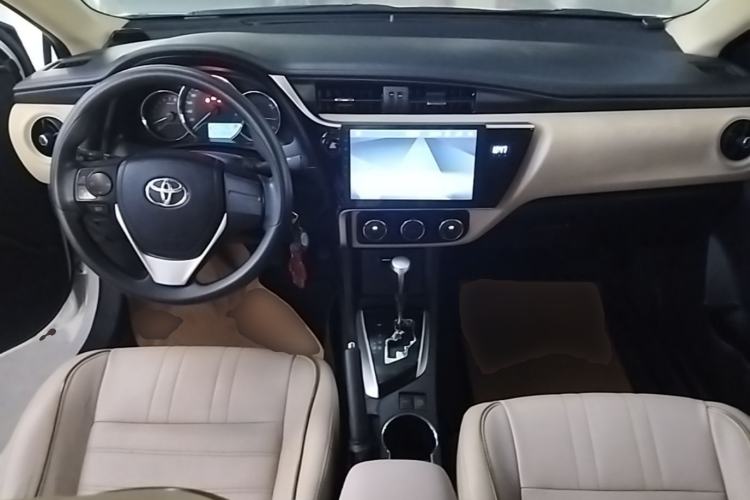 Used Toyota Corolla 2017 Revised Version 1.2T S-CVT GL Center Console