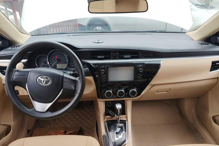 Used Toyota Corolla 2017 Revised Version 1.6L S-CVT GL Center Console