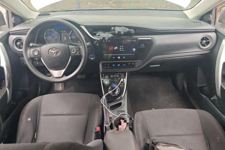 Used Toyota Corolla 2017 Revised Dual-Engine 1.8L E-CVT Leading Edition Center Console