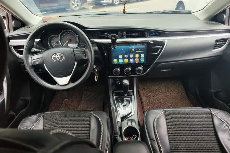 Used Toyota Corolla 2017 1.2T CVT GL Center Console