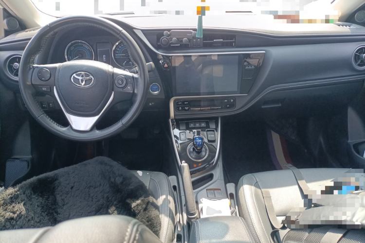 Used Toyota Corolla 2017 Revised Dual-Engine 1.8L E-CVT Elite Edition Center Console