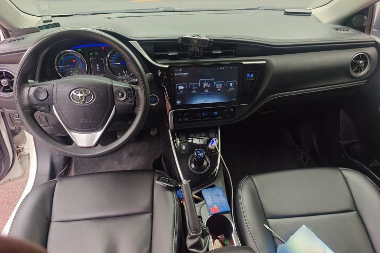 Used Toyota Corolla 2017 Revised Dual-Engine 1.8L E-CVT Leading Edition Center Console