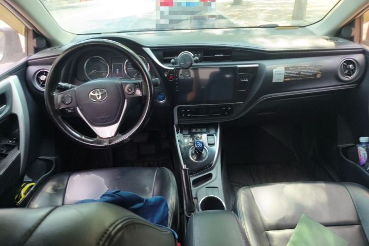 Used Toyota Corolla 2017 Revised Dual-Engine 1.8L E-CVT Leading Edition Center Console