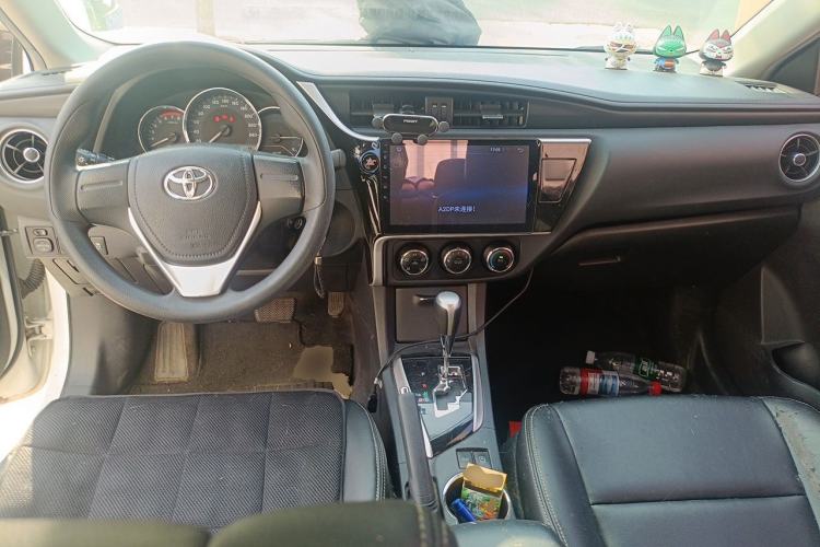 Used Toyota Corolla 2017 Revised Version 1.2T S-CVT GL Center Console
