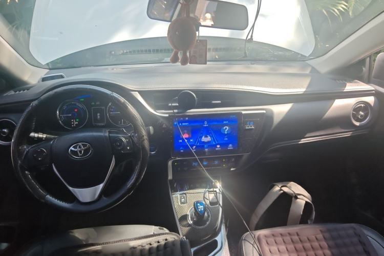 Used Toyota Corolla 2017 Revised Dual-Engine 1.8L E-CVT Elite Edition Center Console