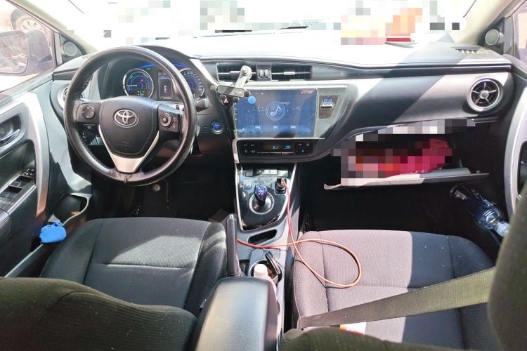 Used Toyota Corolla 2017 Revised Dual-Engine 1.8L E-CVT Leading Edition Center Console