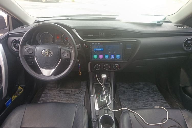Used Toyota Corolla 2017 Revised Version 1.2T S-CVT GL-i Center Console