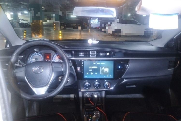 Used Toyota Corolla 2017 1.2T CVT GL-i Center Console