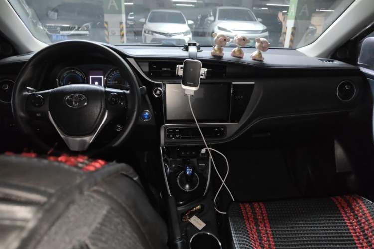 Used Toyota Corolla 2017 Revised Dual-Engine 1.8L E-CVT Leading Edition Center Console