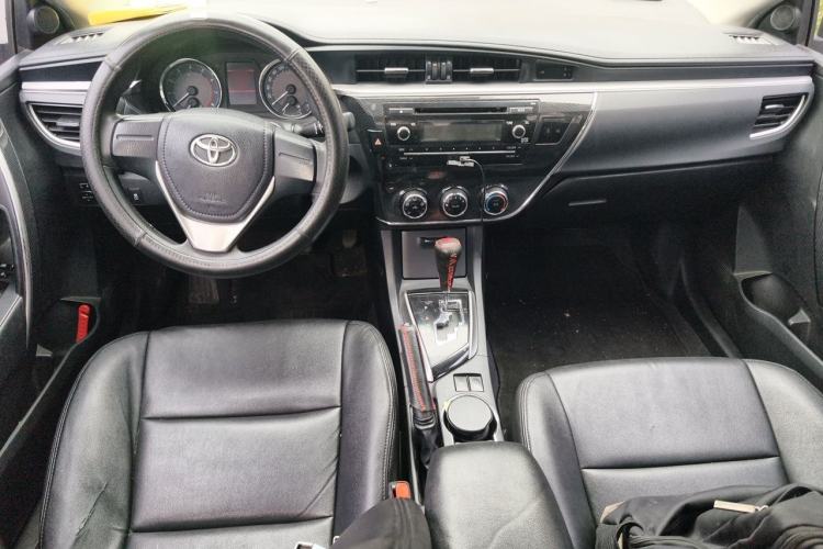 Used Toyota Corolla 2017 1.2T CVT GL-i Center Console