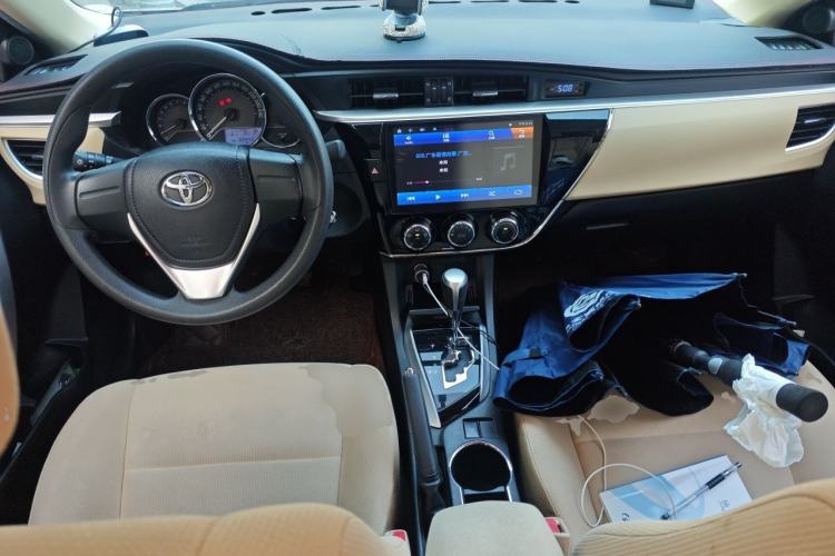 Used Toyota Corolla 2017 Revised Version 1.6L S-CVT GL Center Console