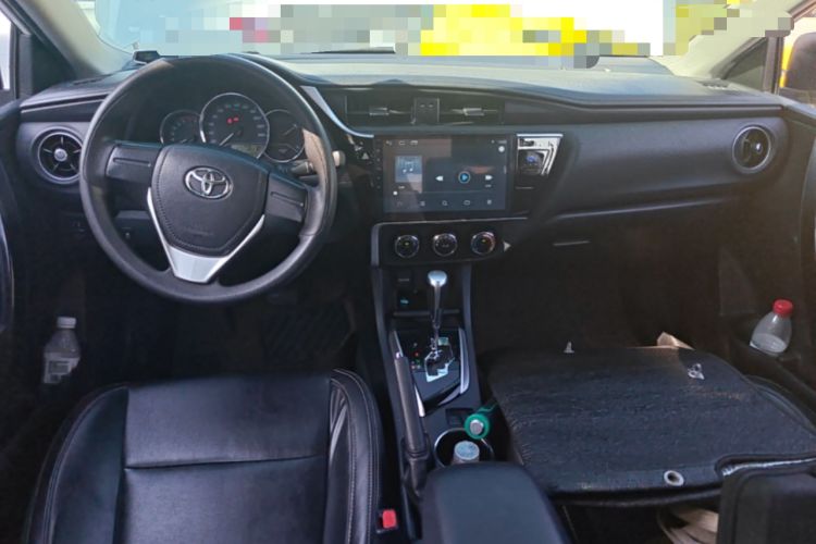 Used Toyota Corolla 2017 Revised Version 1.2T S-CVT GL Center Console
