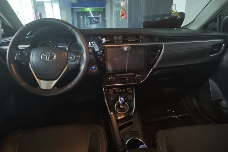 Used Toyota Corolla 2017 Revised Dual-Engine 1.8L E-CVT Elite Edition Center Console