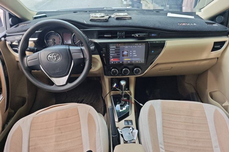 Used Toyota Corolla 2017 1.2T CVT GL-i Center Console