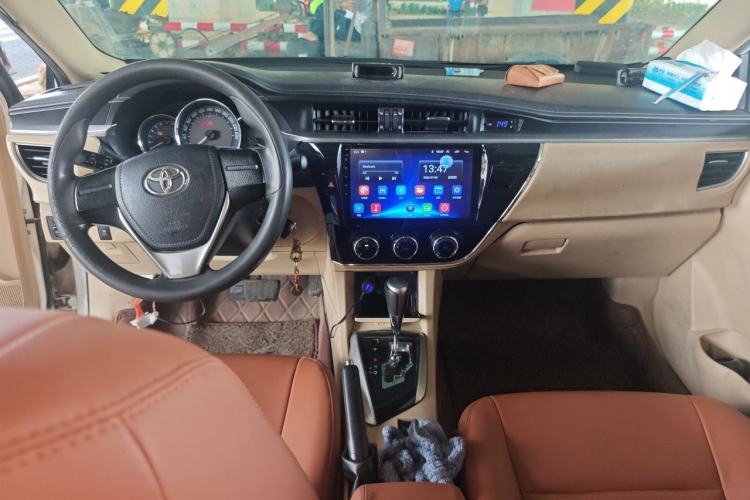 Used Toyota Corolla 2017 1.2T CVT GL Center Console