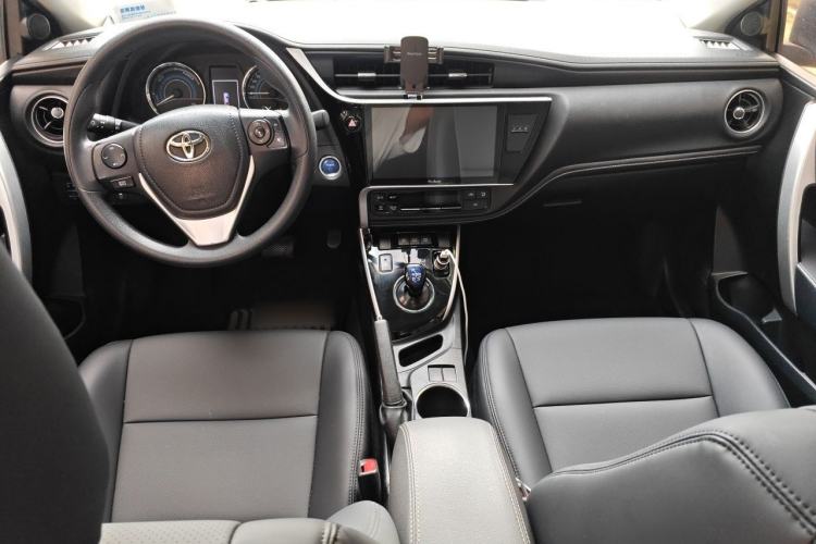 Used Toyota Corolla 2017 Revised Dual-Engine 1.8L E-CVT Leading Edition Center Console