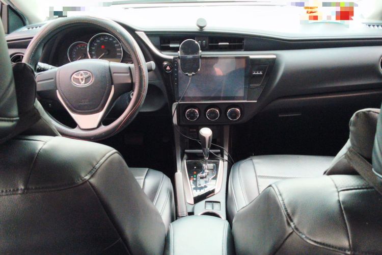 Used Toyota Corolla 2017 Revised Version 1.2T S-CVT GL Center Console