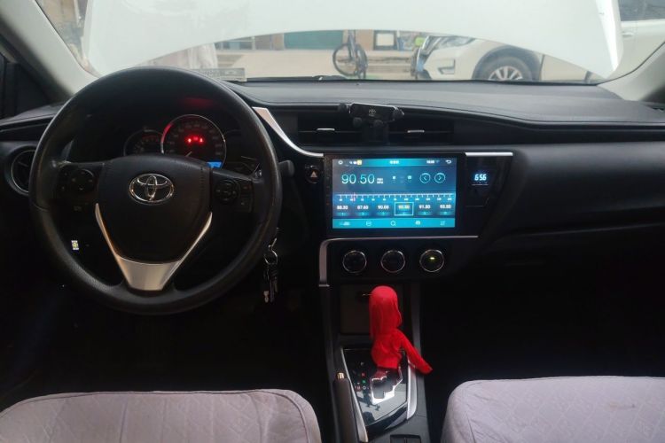Used Toyota Corolla 2017 Revised Version 1.2T S-CVT GL Center Console