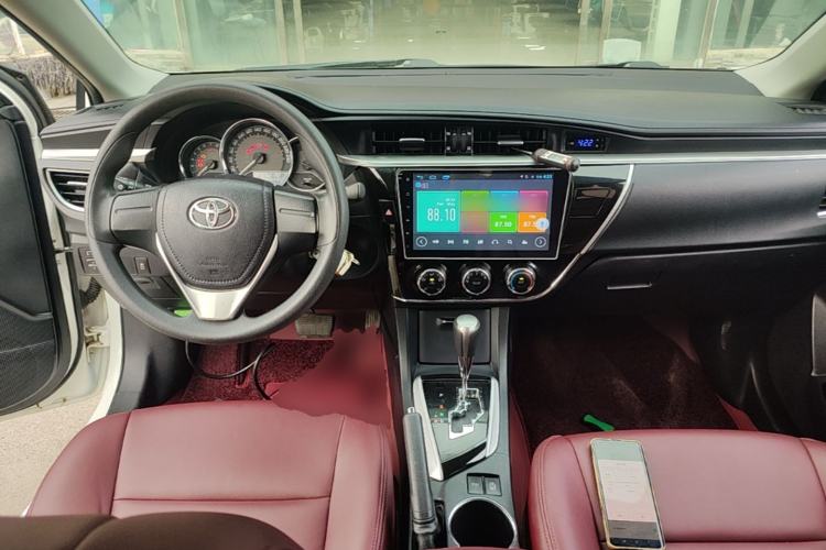 Used Toyota Corolla 2017 1.2T CVT GL Center Console
