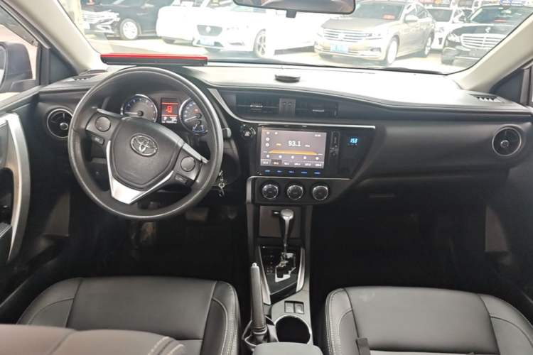Used Toyota Corolla 2017 Revised Version 1.2T S-CVT GL-i Center Console
