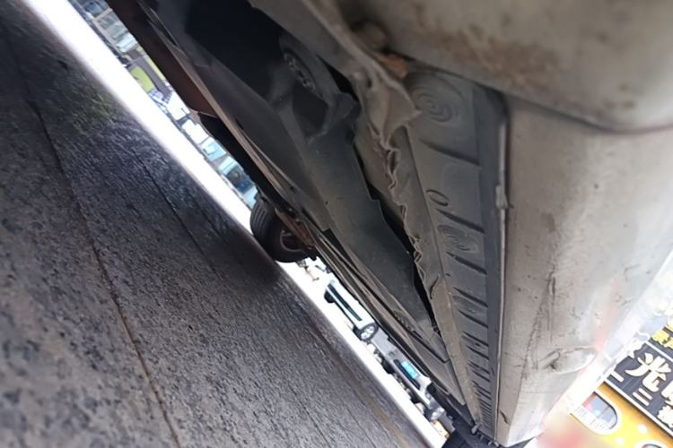 Used Toyota Corolla 2017 Revised Dual-Engine 1.8L E-CVT Leading Edition Chassis Front Left