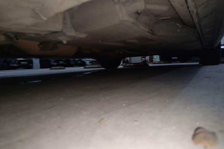 Used Toyota Corolla 2017 Revised Dual-Engine 1.8L E-CVT Leading Edition Chassis Front Left