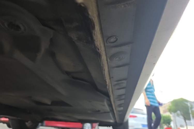 Used Toyota Corolla 2017 Revised Dual-Engine 1.8L E-CVT Leading Edition Chassis Front Left